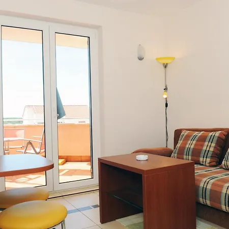 Kristiana Apartment *