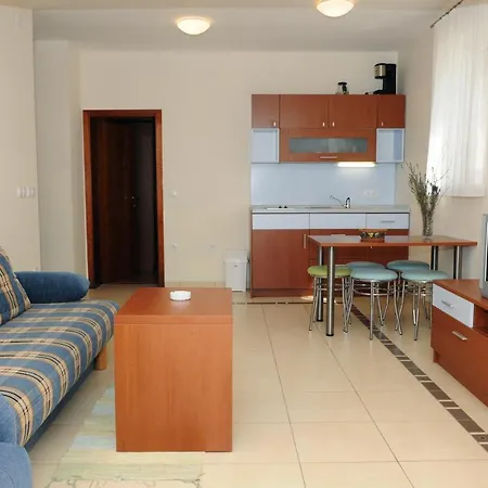 Kristiana Apartment